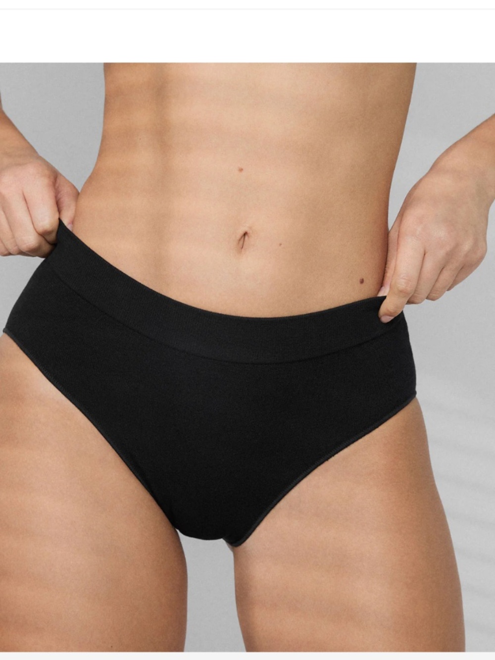 3/$42 LUNYA NWOT Seamless Modal Hipster in Immersed Black Size M